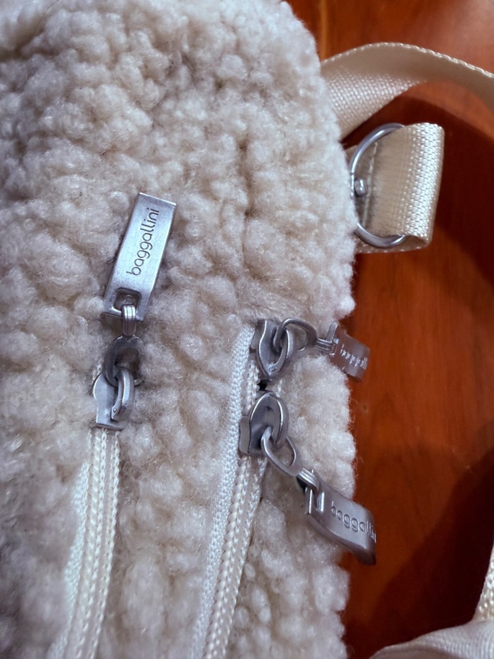 Baggallini cross body Sherpa purse NWT - Picture 14 of 16